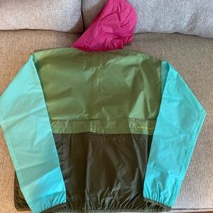 Cotopaxi windbreaker